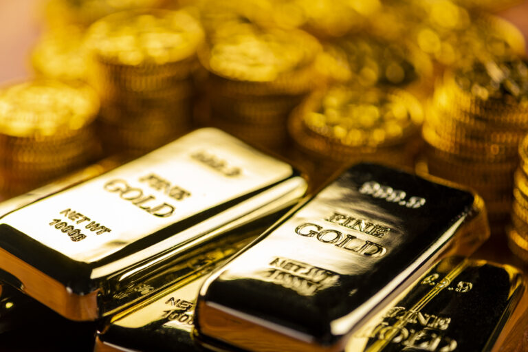 GOLD: Bulls Hold Grip for Retest of New Record High