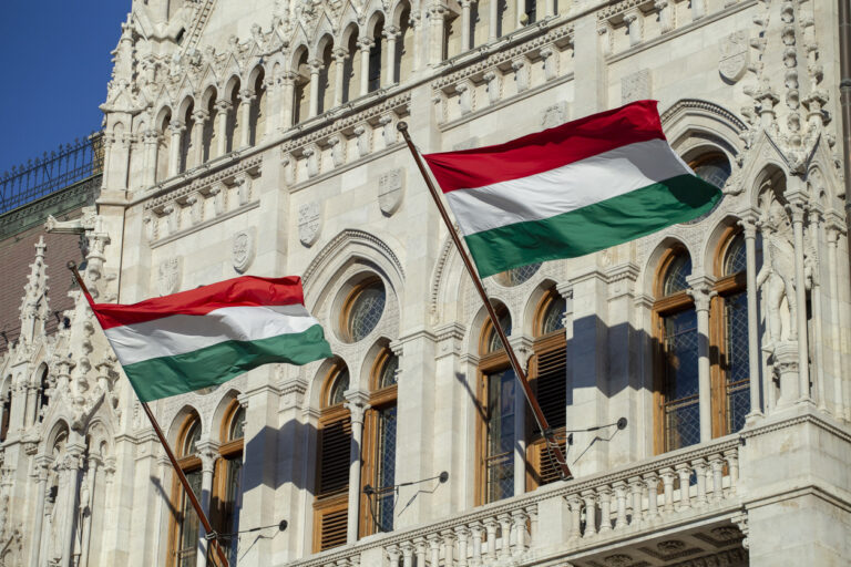 Shift of Power in Hungary – US Set to Block the Strait of Hormuz This Afternoon