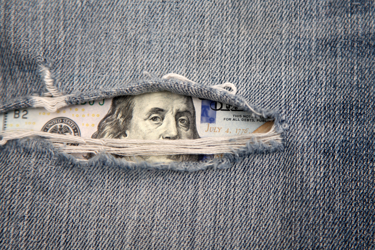 Split Personality Markets: Stocks Up, Oil Warns, Dollar Torn