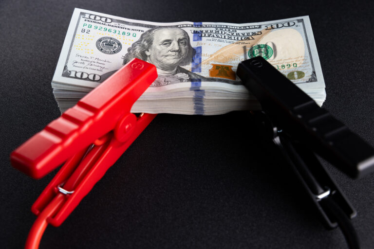 Dual Pressure on Dollar: Fading US–Iran Risks and the Warsh Fed Factor