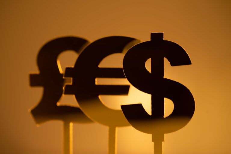 Euro and Pound Await New Drivers: Inflation and UK GDP in Focus