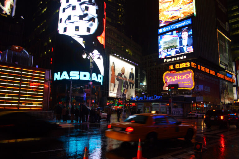 NASDAQ Has Finished Consolidating. Now It Needs Permission from Goldilocks NFP